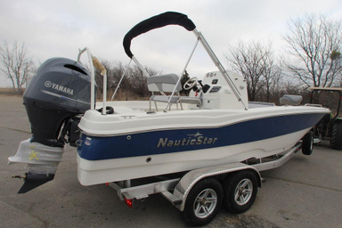 2021 NauticStar 211 Hybrid