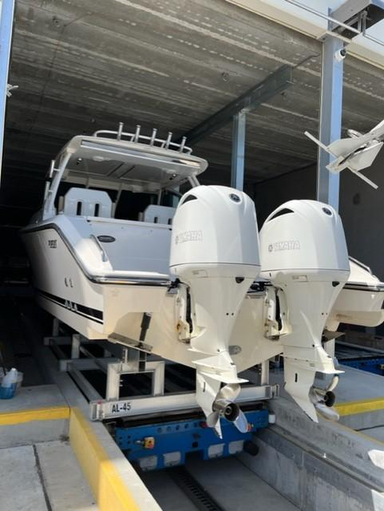 2018 Pursuit Boats DC 325 Dual Console