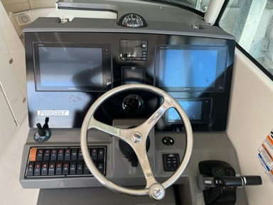 2018 Pursuit Boats DC 325 Dual Console