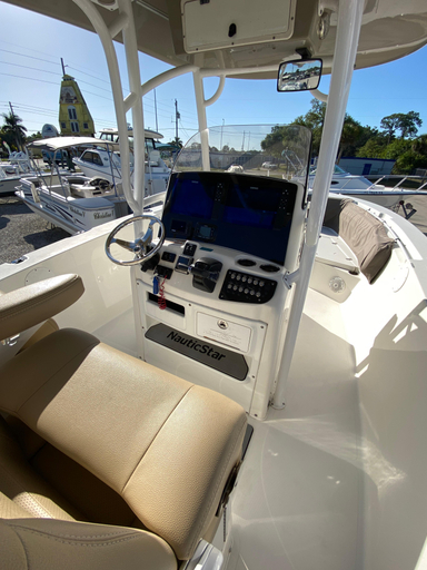 2018 NauticStar 28 XS Offshore