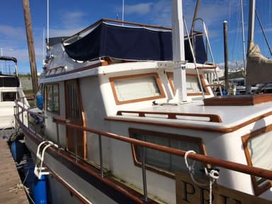 1979 CHB Yachts Aft Cabin Trawler
