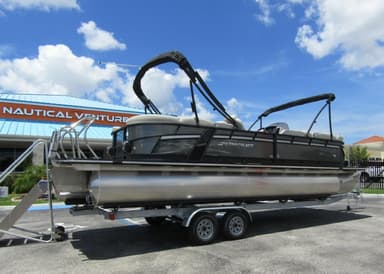 2022 Starcraft Marine SLS 5