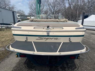 2001 Supra Boats Legacy