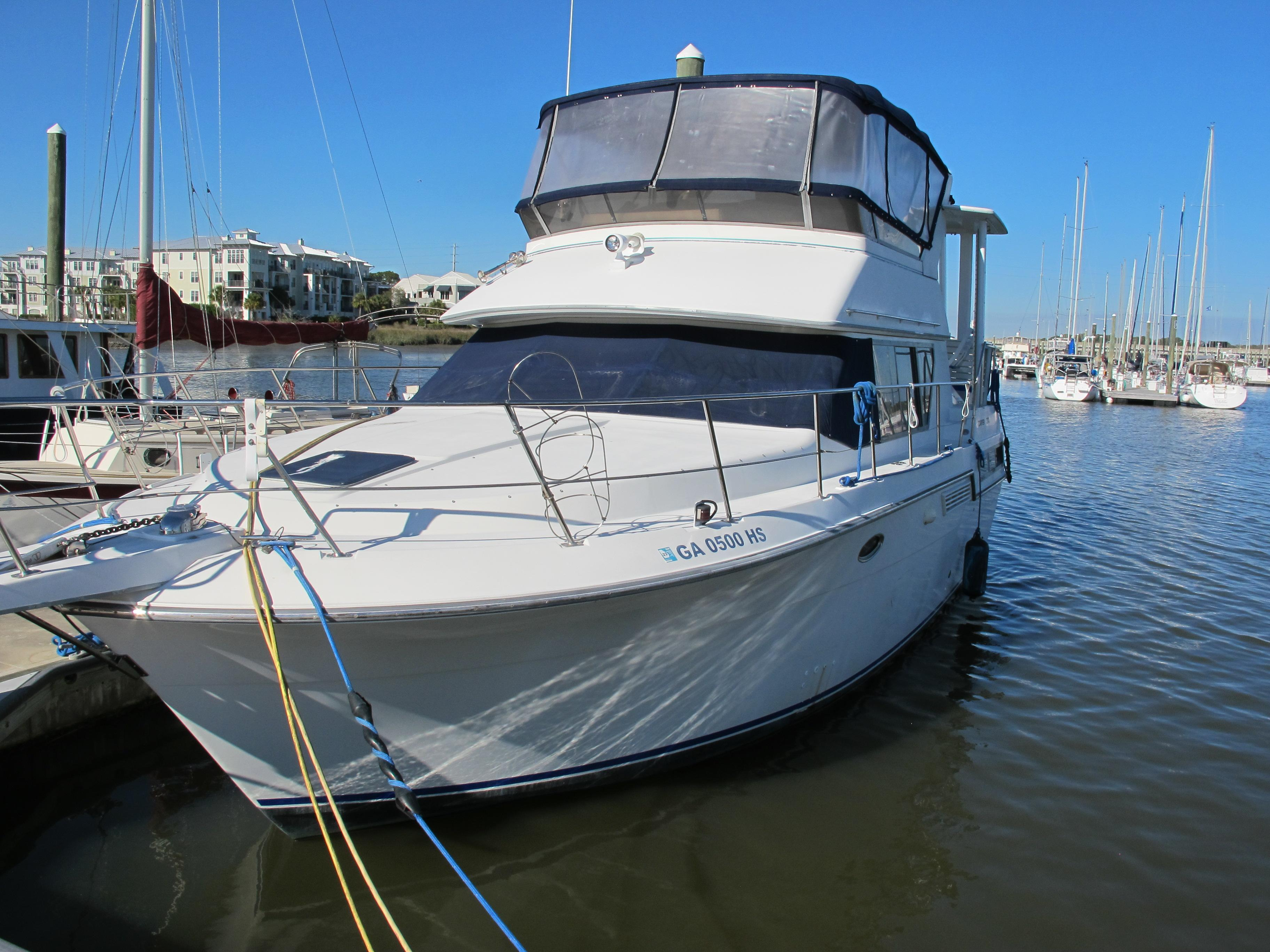 1994 Carver Yachts 370 Aft Cabin Motoryacht