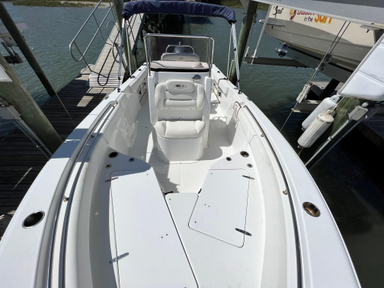 2015 Sea Hunt Ultra 225