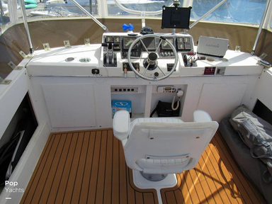 1987 Bayliner 3270