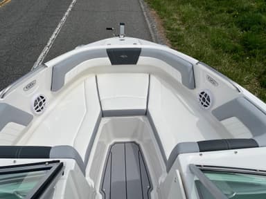 2022 Chaparral Boats 21 SSI OB