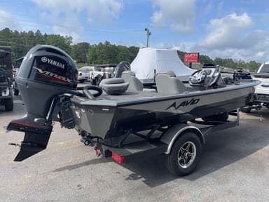2021 Avid Boats 18 XB