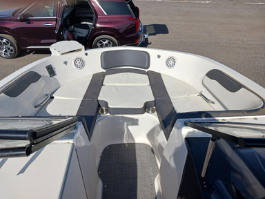 2020 Bayliner VR6 Bowrider I/O