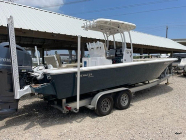 2018 Tidewater Boats 2700 Carolina Bay