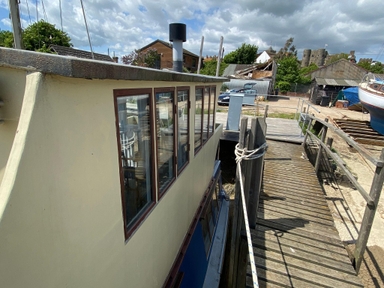 1970 Houseboat Converted Bacat Barge