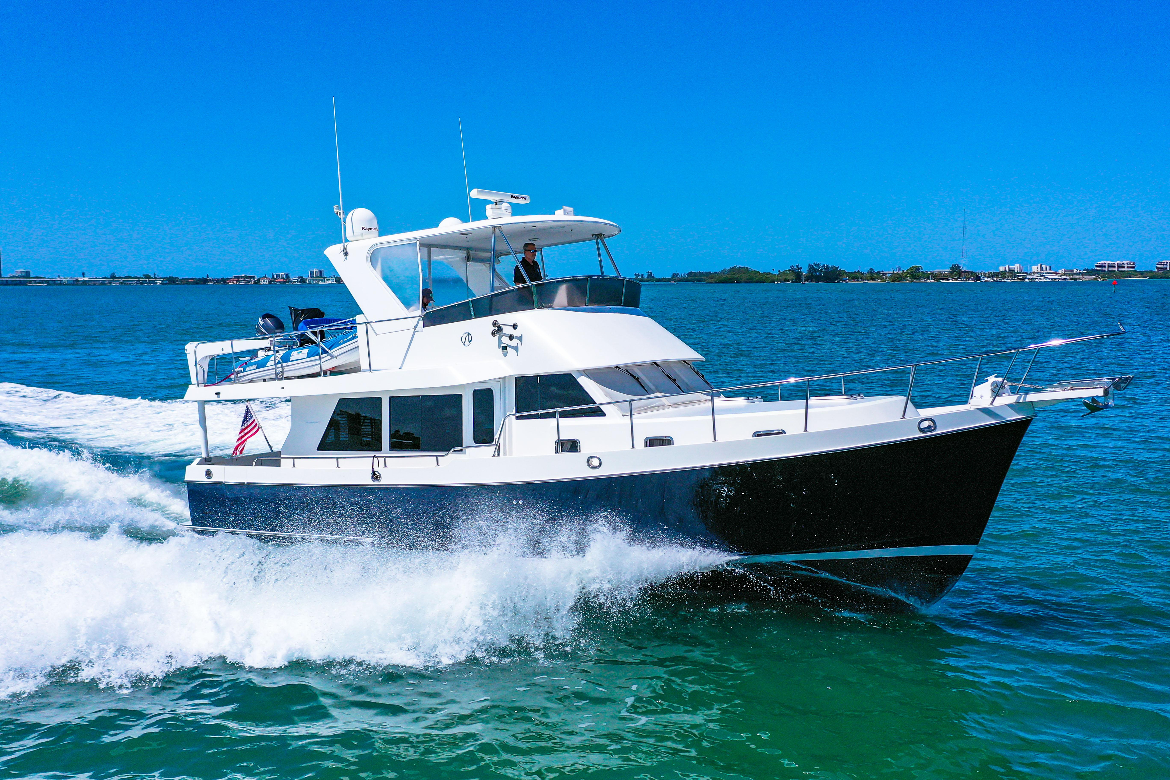 2006 Ocean Alexander 48 Classico Aft Cabin