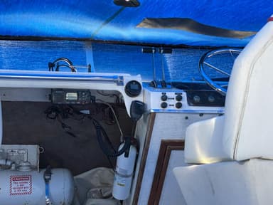1985 Bayliner 3270