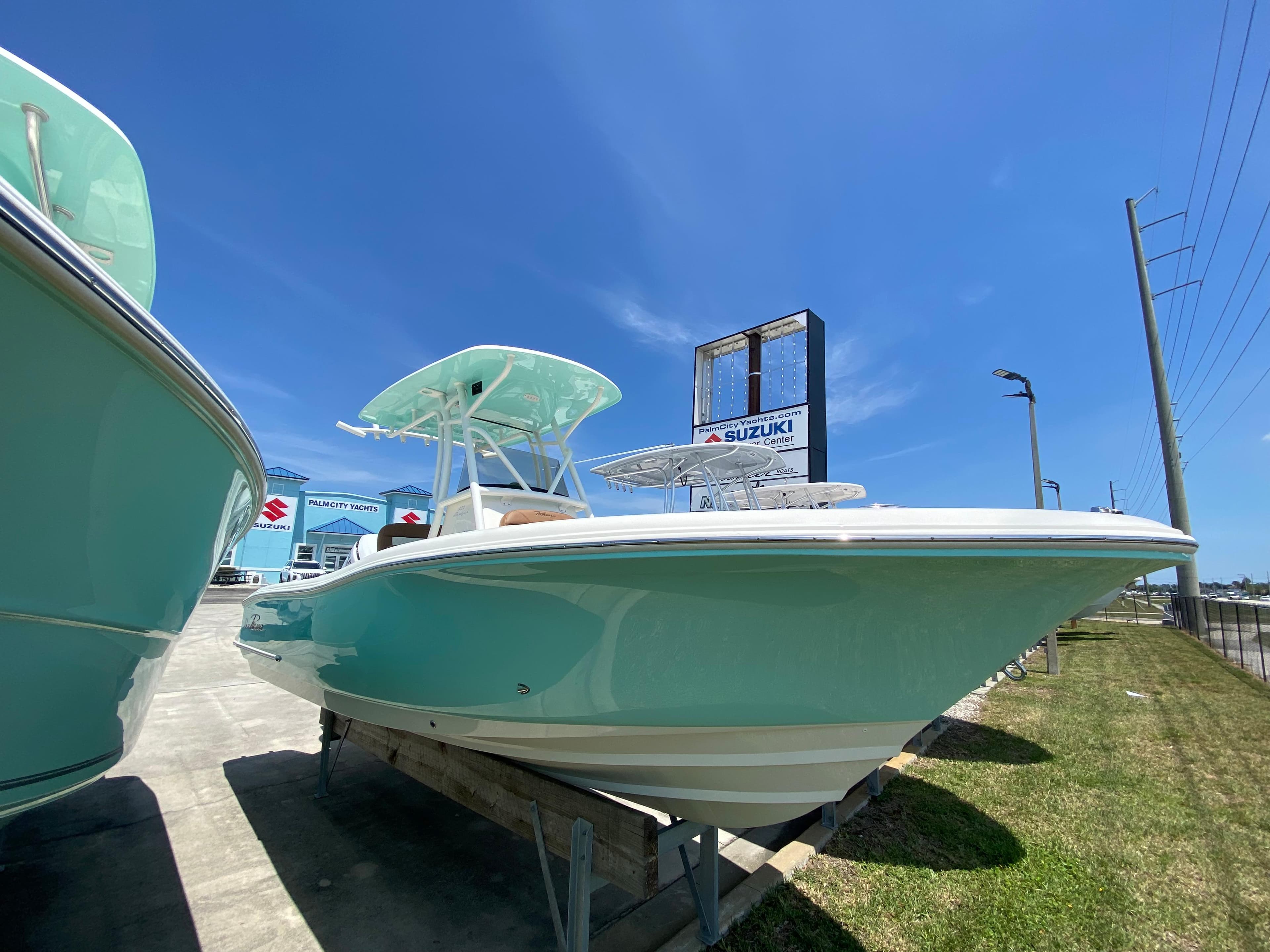 2022 Pioneer Boats 222 Sportfish