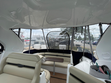 2008 Rinker 370 Express Cruiser