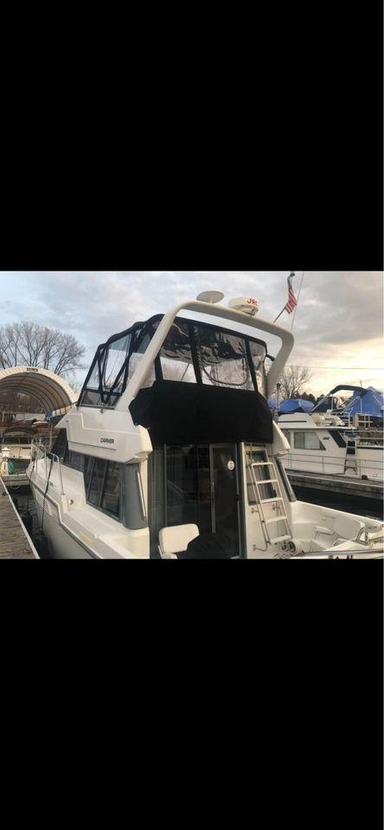 1995 Carver Yachts 370 Voyager