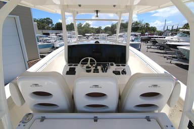 2022 Cobia Boats 350