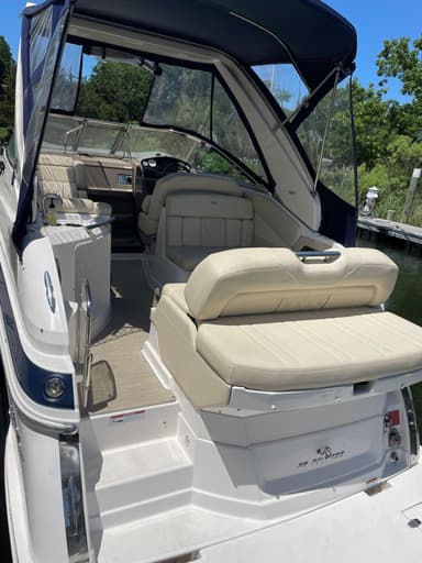 2017 Regal Boats 28 Express