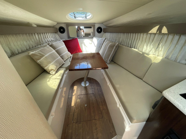 2017 Regal Boats 28 Express