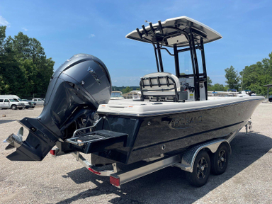 2021 Robalo Bay Boats 246 Cayman