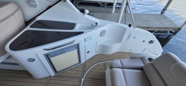 2013 Rinker 290 Express Cruiser