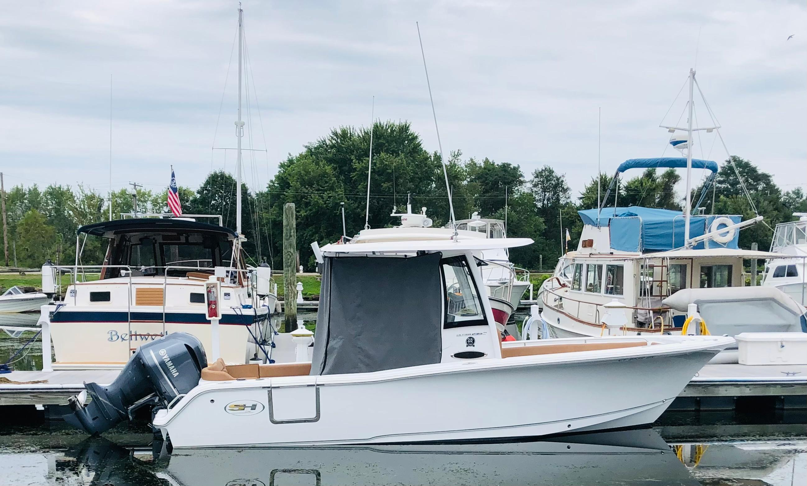 2020 Sea Hunt Ultra 239 SE