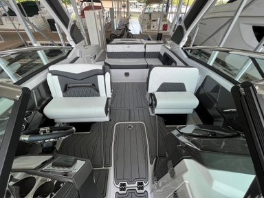 2021 Monterey Boats 298 Ss