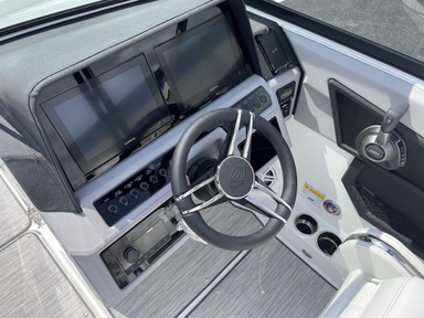 2022 Cobalt Boats R6