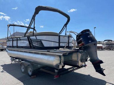 2022 Starcraft Marine SLS 3