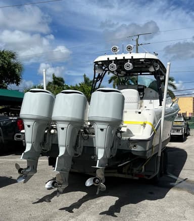 2006 HCB Yachts Vector 3300 VX