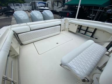 2006 HCB Yachts Vector 3300 VX