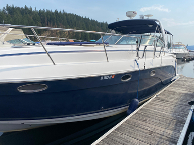 2006 Rinker 360 Express Cruiser