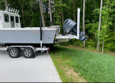 2021 Parker Offshore 2320 SL Sport Cabin