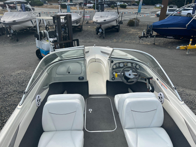 2008 Bayliner 185