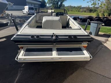 1987 Supra Boats Comp Ts6m