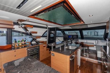 2017 Ocean Alexander 70E