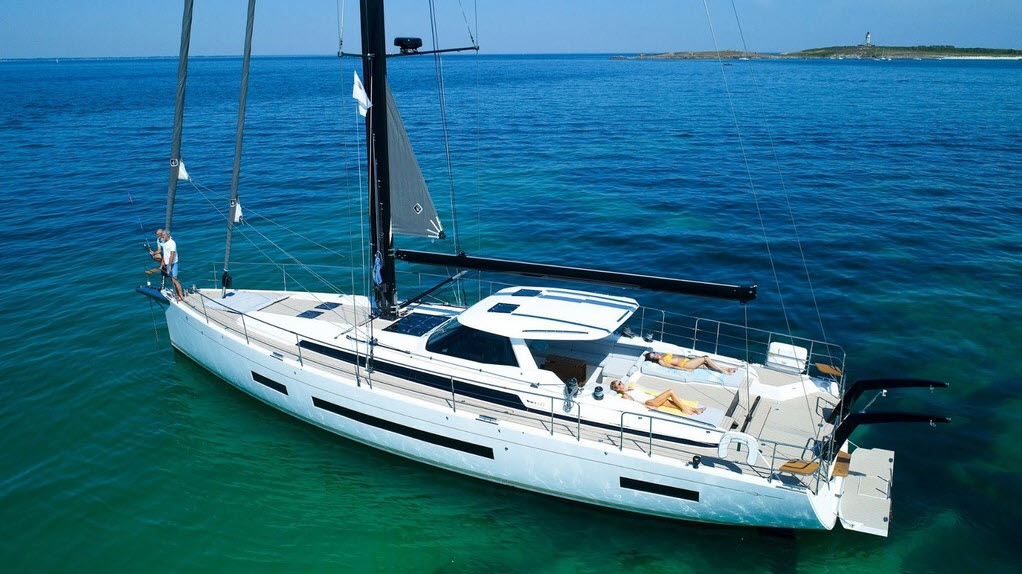 2019 Amel 60
