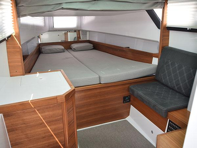 2018 Axopar 37 Sports Cabin