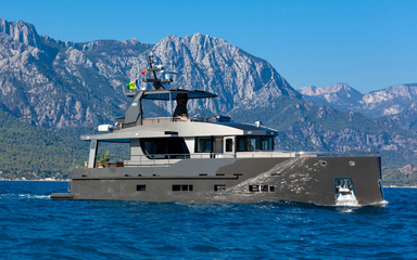 2021 Bering Yachts 70