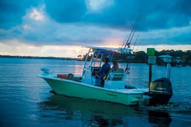 2022 Tidewater Boats 2500 Carolina Bay