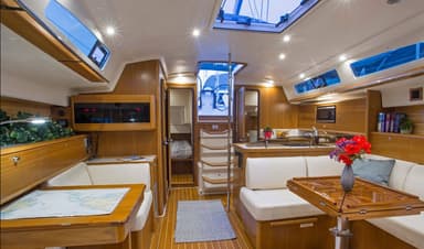 2016 Catalina Yachts Catalina 425 - Fin Keel