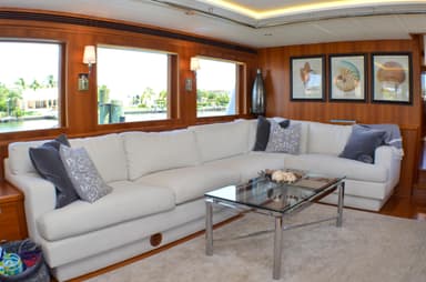 2017 Outer Reef Yachts 860 DBMY