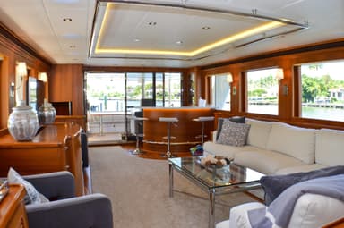 2017 Outer Reef Yachts 860 DBMY