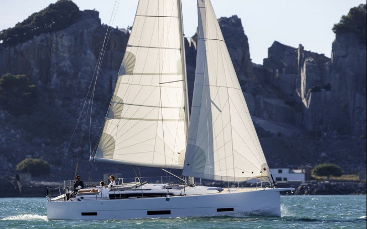 2018 Dufour Yachts 390 Grand Large - Shoal draft