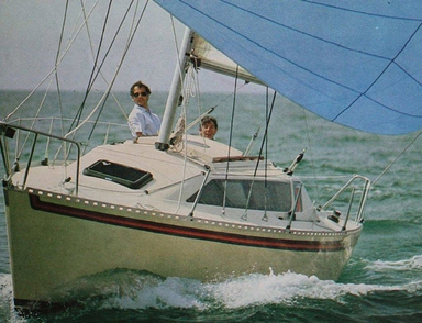 1982 Kirie Elite 25 - Fin keel