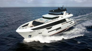 2022 Bering Yachts 92