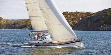 2010 Hallberg - Rassy 372 Shoal draft
