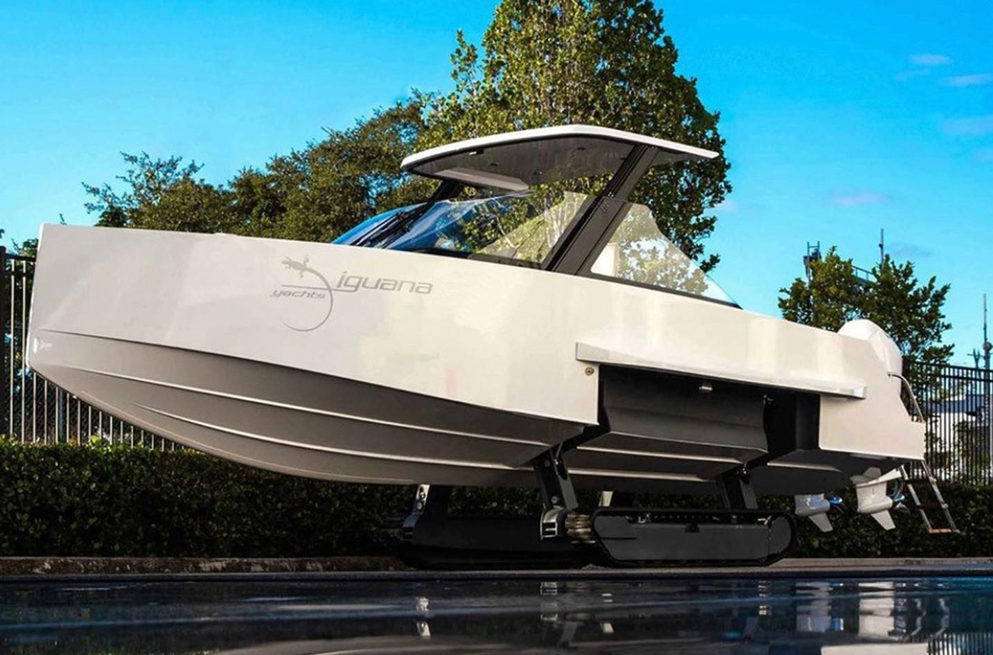 2019 Iguana Yachts Commuter Sport