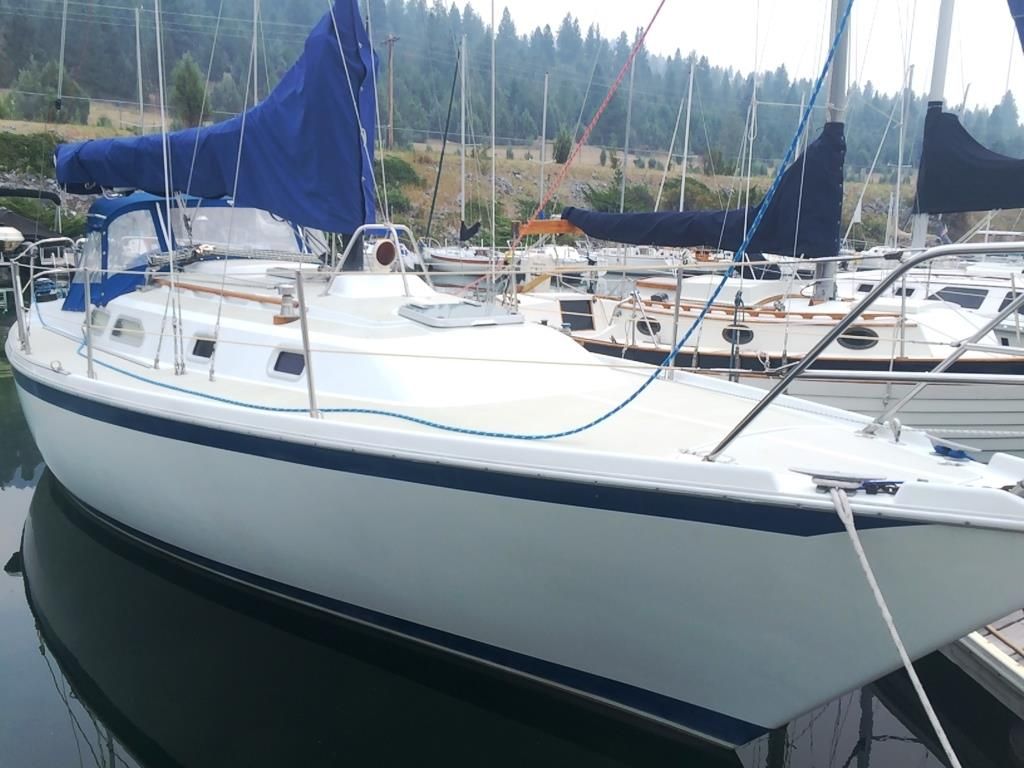 1985 Ericson Yachts Ericson 32