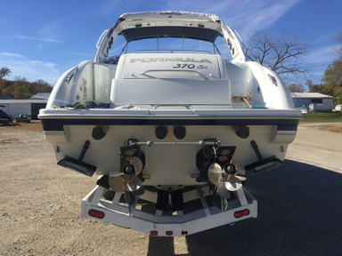 2004 Formula Boats 370